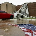 Тексас: Више од милион домаћинстава без струје због великих олуја