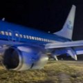 Drama u norveškoj! Holandski avion prinudno sleteo na aerodrom, pa skliznuo sa piste (video)