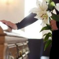 Počivaće pored svog sina: Sahranjen poznati glumac