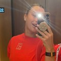 Sabalenka dovela novog drugara na trening: Ona udarala iz sve snage, ali je on ipak privukao najveću pažnju