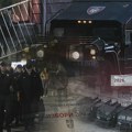 BLOG UŽIVO Građani opkolili grupa od 30 muškaraca u restoranu u Kačarevu: Meštani tvrde da su prethodno izazvali incident u…