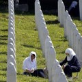 „Teško je bilo kad sam morala otići iz svoje kuće“: Srebreničke majke Nura i Refija u staračkom domu
