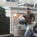 Miloš Biković stigao pred porodilište po Ivanu i sina: Naslednik stiže kući baš na njegov rođendan FOTO