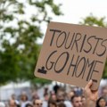 „Ovde su nekad živele porodice“: Protesti protiv masovnog turizma u Španiji prete da se preliju na ostatak Evrope