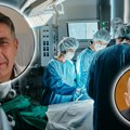 Hirurg Kliničkog centra otkriva kako Lončar već deceniju urušava transplantacije jetre i koje strane lekare plaća da…