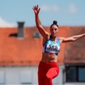 Ivana Španović i Adriana Vilagoš zablistale na startu prvenstva Srbije u Kraljevu