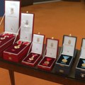 Vučić uručuje odlikovanja povodom Dana srpskog jedinstva,slobode i nacionalne zastave
