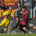 "Hrabro srce" videlo Svilarov masterklas i pobedu Rome, Fiorentina spašavala živu glavu u vatrenom derbiju!