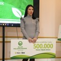 "Nagrada nam je vetar u leđa, proširićemo proizvodnju!" Vanja je "mlada poljoprivrednica godine", za "Blic Biznis" deli utiske…