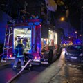 (Foto/video) Gorela zgrada na Podbari: Plameni jezici s krova višespratnice