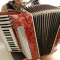 Pedeset harmonikaša odsviralo "Moravac" u Jagodini: Počela jubilarna Prva harmonika Srbije VIDEO