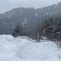 Sneg i hladnoća okovali Grčku Putevi blokirani, škole zatvorene, trajekti ne rade (foto/video)
