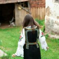 Ovo su najčudniji srpski običaji: Mladi se ježe od nekih a njihova značenja deluju bizarno - na svadbama se ovo smatra…
