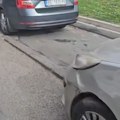 Potpuni haos na Banovom Brdu: Sudarila se dva automobila, jedan se odbio i izudarao još 3 vozila (foto)