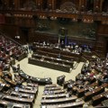 (VIDEO) Tuča u italijanskom parlamentu: Poslanik iznet u kolicima