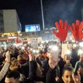 Studentski protest u Nišu na četiri mosta: Održano 15 minuta tišine, šeta se i u Čačku, Jagodini, Inđiji... (foto…