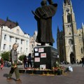 I u Novom Sadu nikao Ćacilend? Ispred Spensa traktori i Ćandarmerija – ovo je pozadina priče VIDEO