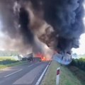 Horor saobraćajna nesreća kod vinkovaca! Kamioni se sudarili i zapalili, jedna osoba poginula (uznemirujuće)