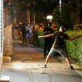 Kamenicama razbijali stakla stranačkih prostorija, uhapšene dve osobe Oglasio se MUP: Određeno im zadržavanje
