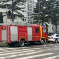 Požar u centru Beograda: Vatra buknula u Knezu, vatrogasci na licu mesta VIDEO