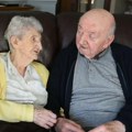 "Majka nikada ne prestaje da bude majka" Ada (98) se uselila u dom za stare kako bi vodila brigu o sinu (80)