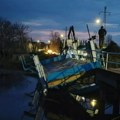 Vlast tvrdi da je sve laž sa društvenih mreža: Nakrivio se deo mosta u Kuli, radnici sanirali štetu tokom noći
