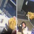 Žena mislila da ide na pokretne stepenice, pa pala: Snimak sa aerodroma u Rusiji usijao mreže (video)