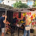 Комшијско двориште у Уроша Предића у Нишу добило ново рухо, најмлађи осликали зидове