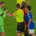 Nakon blamaže Italijana: Donaruma hteo da se obračuna sa Lukakuom, razdvajao ih sudija (video)