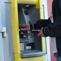Beograđanku opljačkao bankomat: Htela da podigne novac pa doživela šok, ovo se ne dešava često