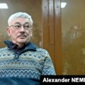 Sud u Rusiji na dve i po godine zatvora osudio borca za ljudska prava Olega Orlova