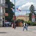 Već se vijore zastave na Gradskoj kući. Gradonačelnik kaže da važno da ostanu malo duže