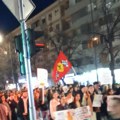 Šta predstavlja „Ferari“ zastava na protestima