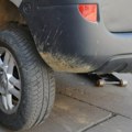 Noću buše gume: Vandalizam u pojedinim delovima Novog Beograda registrovao i MUP