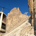 (Foto/video) adrenalinski test na Dolomitima Za 20 evra provozajte se u najstrašnijoj žičari na svetu