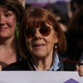 Širom Francuske skupovi za Dan žena, u Parizu učestvovale Žizel Peliko i njena ćerka