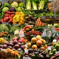 Kupci šokirani, prodavci na pijaci svesni cene: Kilogram ovog povrća ide i do 1.800 dinara! Skuplji i od teletine