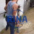Potop u Novom Pazaru, izlile se reka Trnavica i Jošanica: Voda ušla u kuće, a saobraćaj u prekidu (VIDEO)