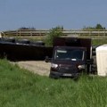 Kamion izleteo sa kolovoza na Ibarskoj magistrali, poginuo vozač