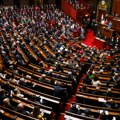 Francuska proglasila abortus ustavnim pravom