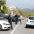 Једна особа погинула, друга повређена: Трагедија на путу Подгорица - Цетиње: Сударили се аутобус и три аутомобила
