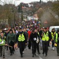 BLOG UŽIVO Velika kolona radnika GSP-a i studenta u protestnoj šetnji, blokiraće raskrsnicu kod Londona