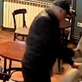 (Video) Jeziv snimak iz Šapca: Žandarm brutalno pretukao bivšu devojku: Prislonio joj pištolj na glavu i pretio da će…
