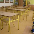 Incident u Gimnaziji u Bečeju: Učenici povređena kada se obrušio deo plafona