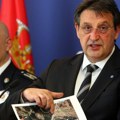 Gašić: Ukoliko se utvrdi da je požar u naselju Vinci izazvala vojska, nadoknadićemo štetu