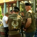 Skup podrške veterana uhapšenim kolegama: Policija ih na neprimeren način strpala u maricu i odvela u nepoznatom pravcu