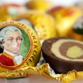 Zbog Mocart kugli i dalje "bukti rat": Ova poslastičarnica ne sme da tvrdi da više ima originalni recept
