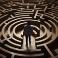 Средином маја 2026. енергија се затеже, а Шкорпију и Рака приморава на тешке кораке