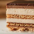 Posna keks torta bez pečenja: Kremasta, čokoladna i jednostavna za pripremu