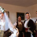 Stari grčki svadbeni običaji predstavljeni u Leskovcu